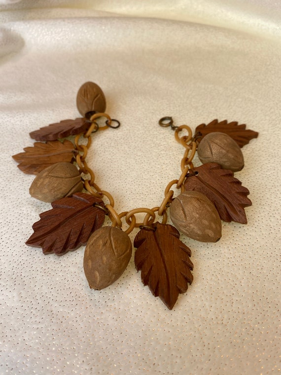 1940’s Strawberry and Leaf Wood Bracelet - image 6