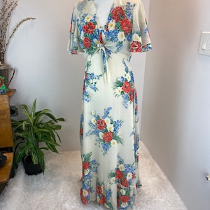1970s dress / 1970’s Floral Maxi and Wrap / 1970s maxi