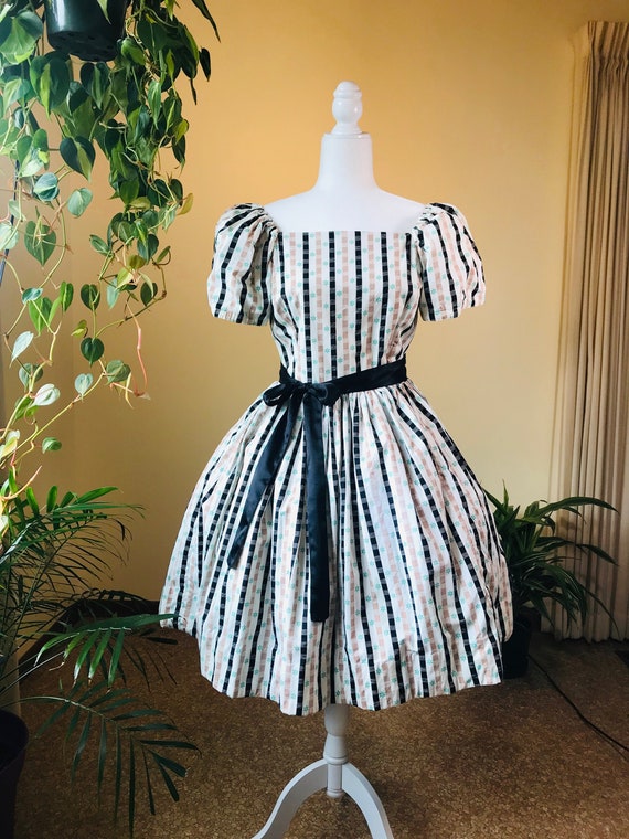 1950s Fit and Flare Nautical Dress with Adjustable
