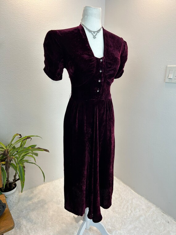 1940s dress / 40s dress / 1940s velvet dress - image 3