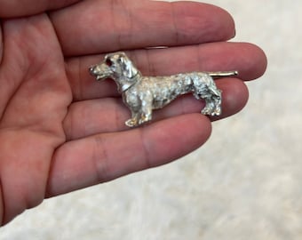 1950er Jahre Hunde Brosche, Mid Century Schmuck mit rotem Stein Auge