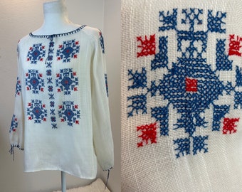Vintage  Hungarian Blouse / Hungarian Blouse / vintage embroidered blouse / Hungarian embroidery