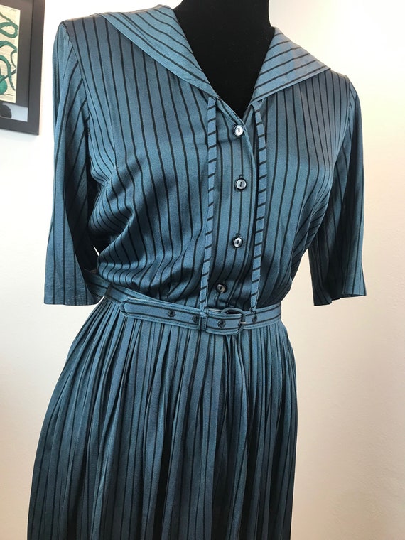 Vintage Late 1950s/early 1960s Striped Sailor Day… - image 3