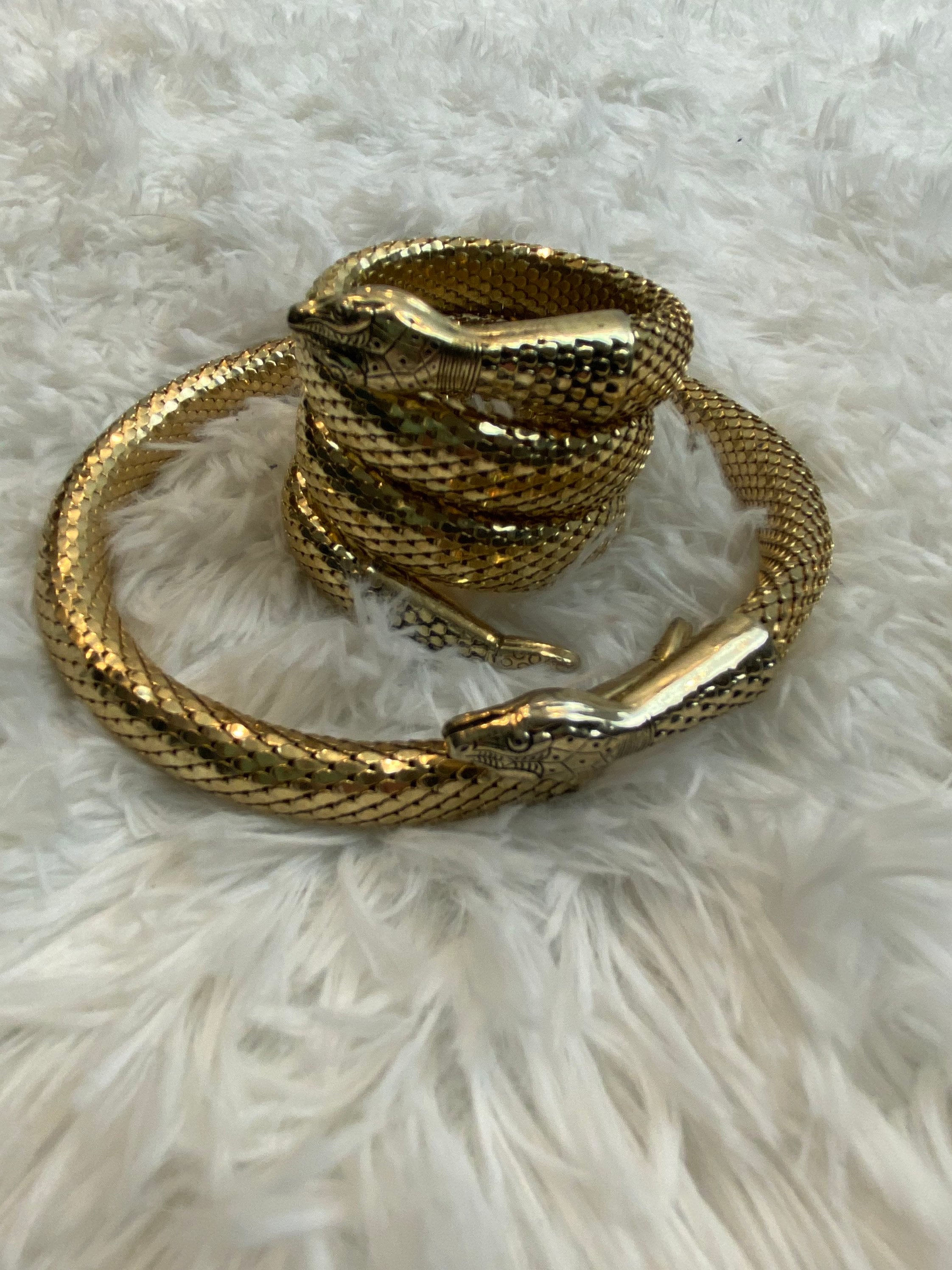 Whiting ＆ Davis *アンティーク　蛇ベルト*ゴールド Vintage Whiting & Davis Vintage Snake Set in Gold Mesh. Choker and