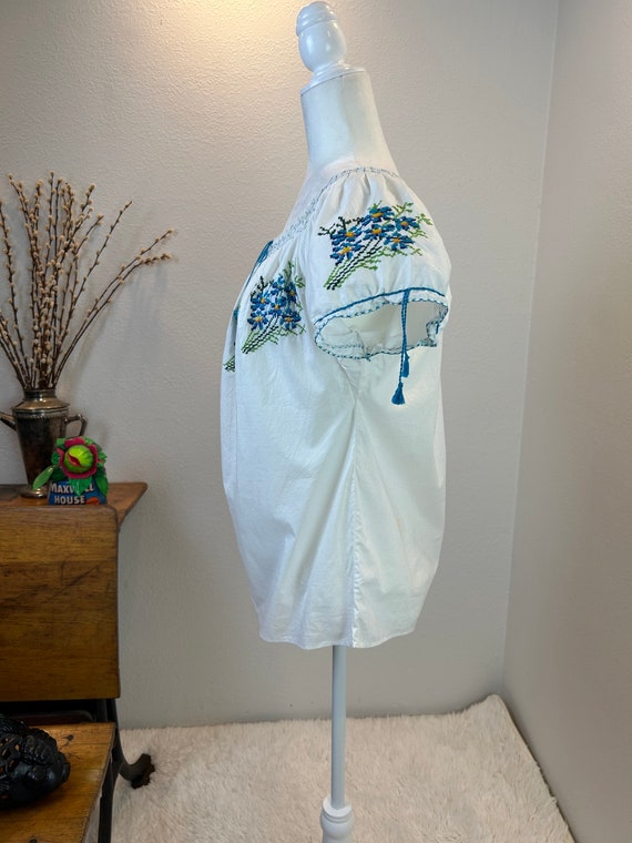 Vintage Embroidered Hungarian Blouse, Floral Peas… - image 6