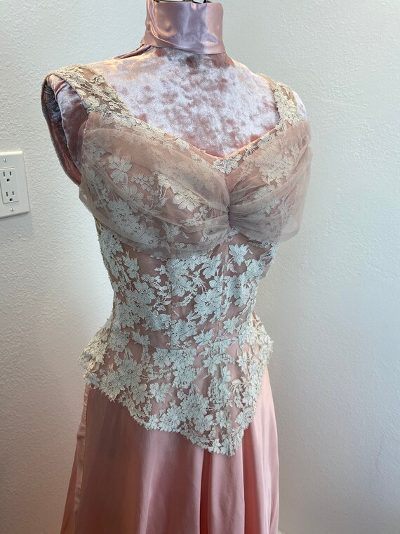Vintage 1940’s Lace Peplum Dress Wounded - image 8