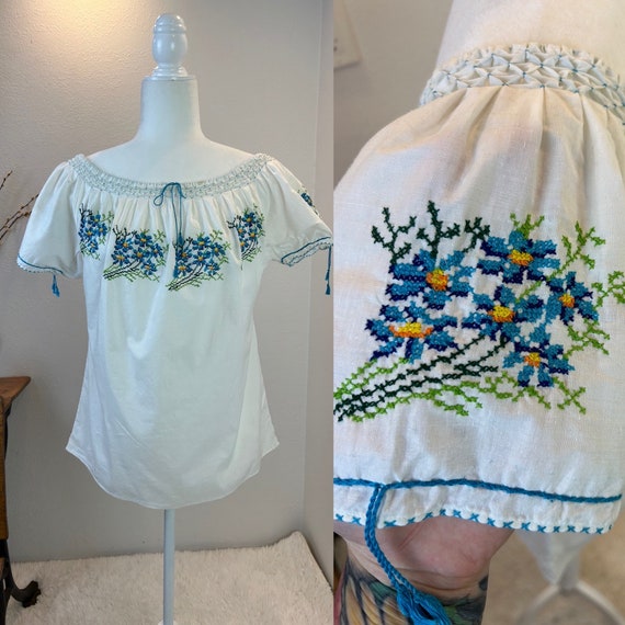 Vintage Embroidered Hungarian Blouse, Floral Peas… - image 2