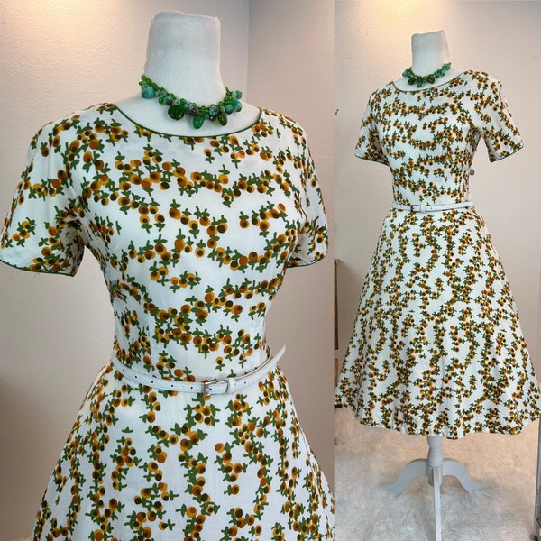 1950s dress / 50s dress / 1950s floral dress / 1950s fit and flare / 1950s L’Aiglon dress