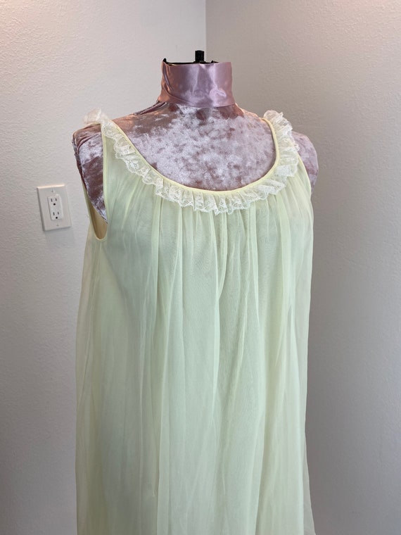 Vintage 1960’s Sunshine Nightgown - image 5