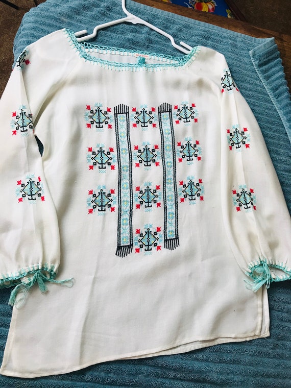 Vintage 1970s Linen Hungarian Blouse.