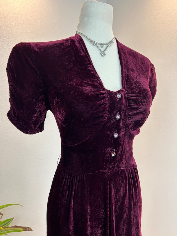 1940s dress / 40s dress / 1940s velvet dress - image 4