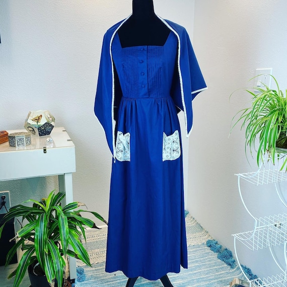 Vintage 1960’s Navy Sweet Pocket Dress and Shawl - image 2