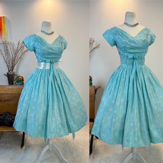 1950s dress / 50s dress / 1950s fit and flare / 1… - image 3