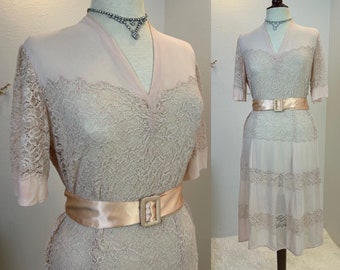 1940s dress / Vintage Volup  1940’s Dress / 1940s lace dress / 40s dress / 1940s lingerie / 40s lingerie / 34” waist