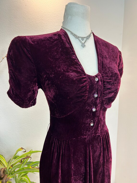 1940s dress / 40s dress / 1940s velvet dress - image 8