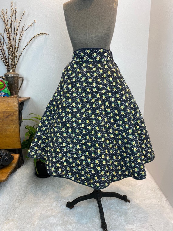 1950s Quilted Circle Skirt / 50s Circle Skirt Qui… - image 9