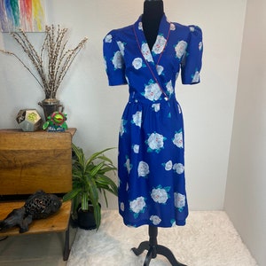 1980s Dress / 80s Dress / 1980s Floral dress / vintage wrap dress image 10