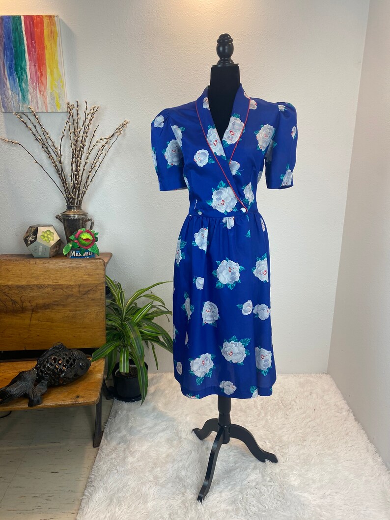 1980s Dress / 80s Dress / 1980s Floral dress / vintage wrap dress image 10