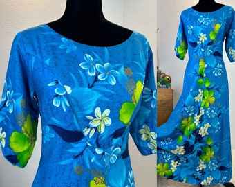 1960’s Hawaiian dress / vintage Hawaiian Hibiscus Floral  Dress / 60s Hawaiian dress / vintage Hawaii / vintage Hawaiian dress