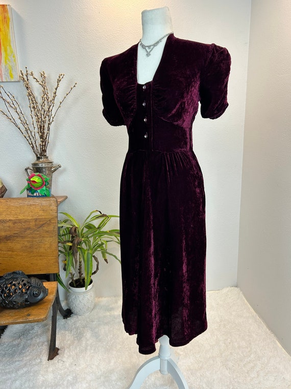 1940s dress / 40s dress / 1940s velvet dress - image 5