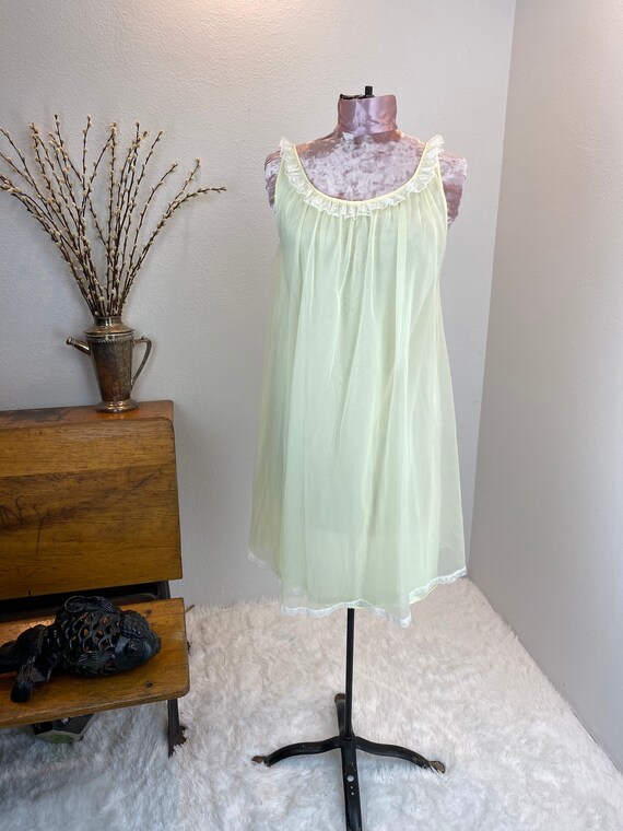 Vintage 1960’s Sunshine Nightgown - image 3