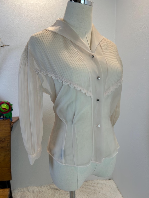 Vintage 1950s sheer blouse - Gem