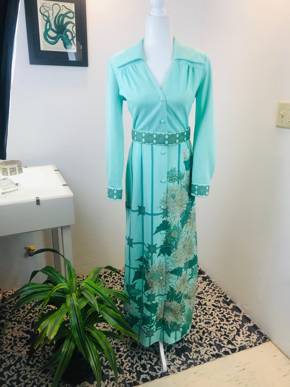 Vintage 1970 Alfred Shaheen Chrysanthemum Dress