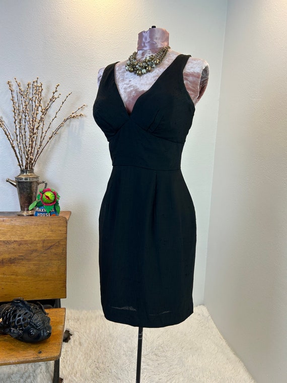1950s Dress / 1950s LBD dress / 1950s Bombshell d… - image 10