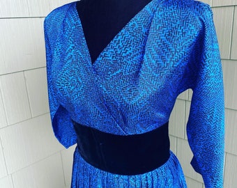 Vintage 1950s Fit and  Flare Dress: Royal Blue