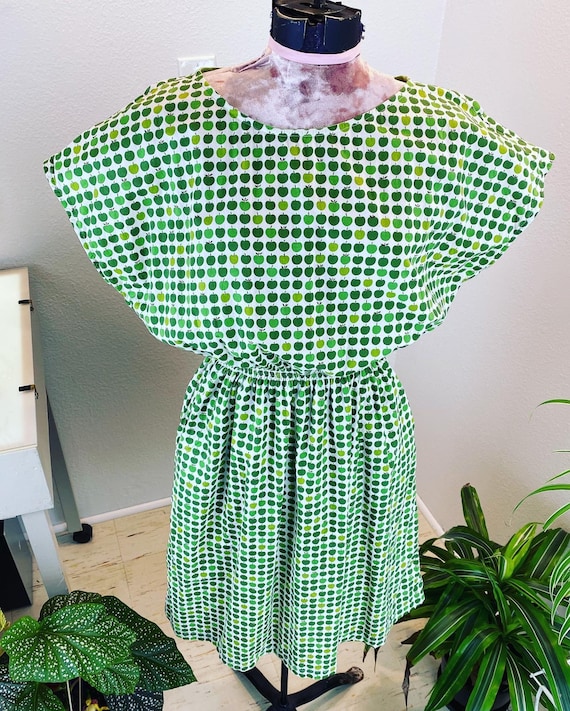 Vintage 196O/1970’s Apple Dress with pockets