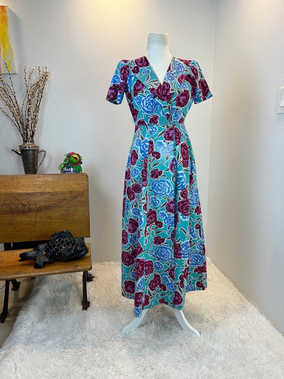 1940s Floral Cotton House Dress, Puff Sleeve Vintage Gown, 26