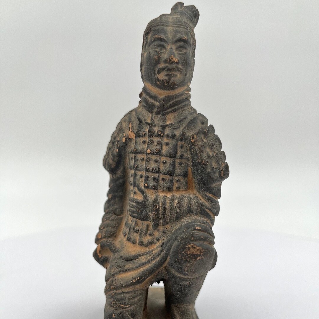 Réplique de guerrier en terre cuite chinois par Design Toscano