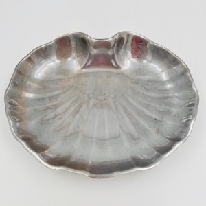 1960s Wilton Armetale Scallop Shell Large Serving Dish