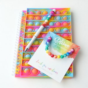 Silicone Pop It Gift Set (Rainbow Tie-Dye) | Notebook, Beaded Pen & Bracelet | Fidget | Sensory | Stress Relief | Supports Mental Health