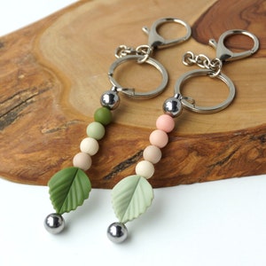 Fidget Keychain (Leaf) | Silicone Beads | Sensory | Backpack Tag | Keyring and Clip | Kids & Adults | Supports Mental Health