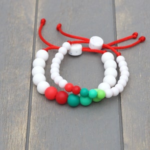 Verstellbares Silikonarmband (&#39;Tis the Season) | waschbar und sehr leicht | ungiftige Perlen | Kinder & Erwachsene | unterstützt die geistige Gesundheit