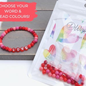 Kit de pulsera diy de silicona personalizado - cuentas de letras translúcidas rojas / haga sus propias joyas / pulsera con nombre / niños y adultos