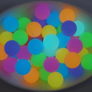 Glow in the Dark Silicone Beads | * 10 or 25 Bead Pack * | 9mm, 12mm & 15mm | DIY craft projects | non-toxic and washable beads