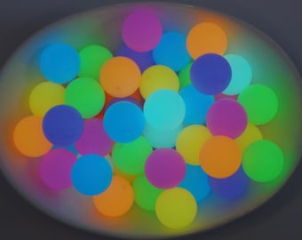 Glow in the Dark Silicone Beads | * 10 or 25 Bead Pack * | 9mm, 12mm & 15mm | DIY craft projects | non-toxic and washable beads