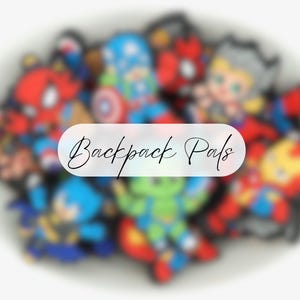 Backpack Pals - Perline in PVC Heroes & Stars / Confezioni da 2 e set completi / Progetti fai da te / Perline per penna / Perline lavabili