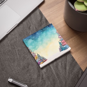 Bloc de notas adhesivas con escena invernal en tonos pastel / Bloc de notas con escena de bosque invernal / Bloc de notas con bosque invernal nevado / Notas Post-it® de papelería invernal / 3 x 3 adhesivas