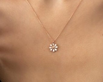 Gold Daisy Necklace Etsy