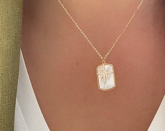 18K GOLD GF FILIGREE MARQUISE DIAMONDS LADY PEACOCK SOLID PENDANT NECKLACE CHAIN 18K GOLD GF FILIGREE MARQUISE DIAMONDS LADY PEACOCK SOLID PENDANT NECKLACE CHAIN