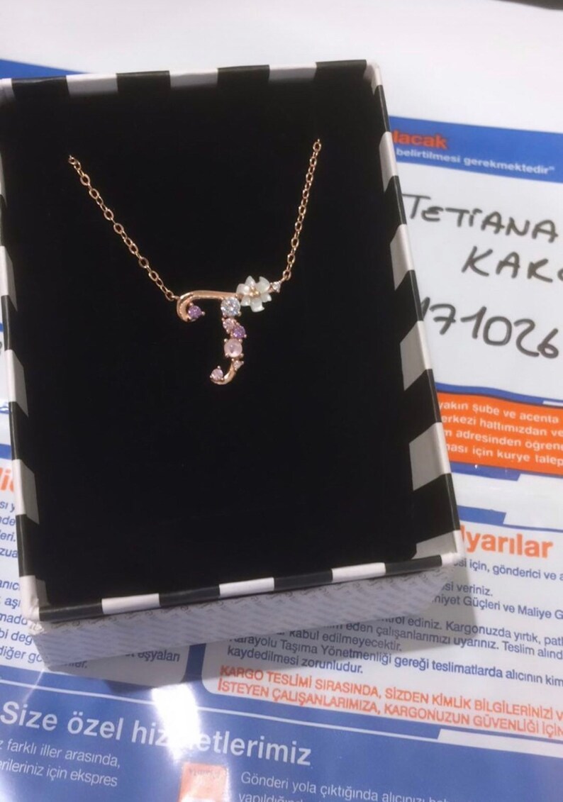 Minimal Flower Letter Necklace Flower Minimal Necklace Name Etsy