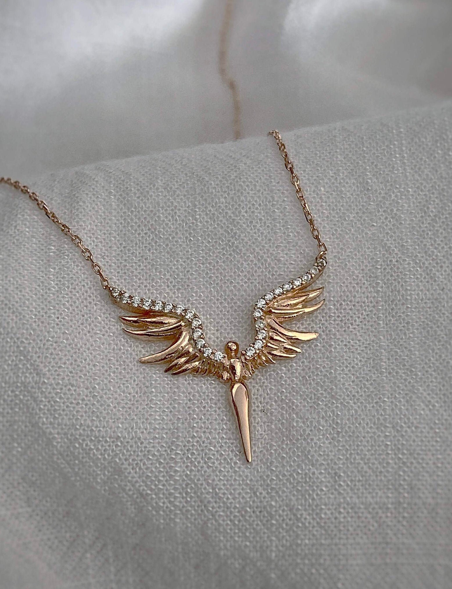 ネックレス・ペンダント Hashtag DDD Clover Wings Angel Vintage Cell Phone Necklace Clover Wings Angel Vintage Cell Phone Necklace【s0000012204