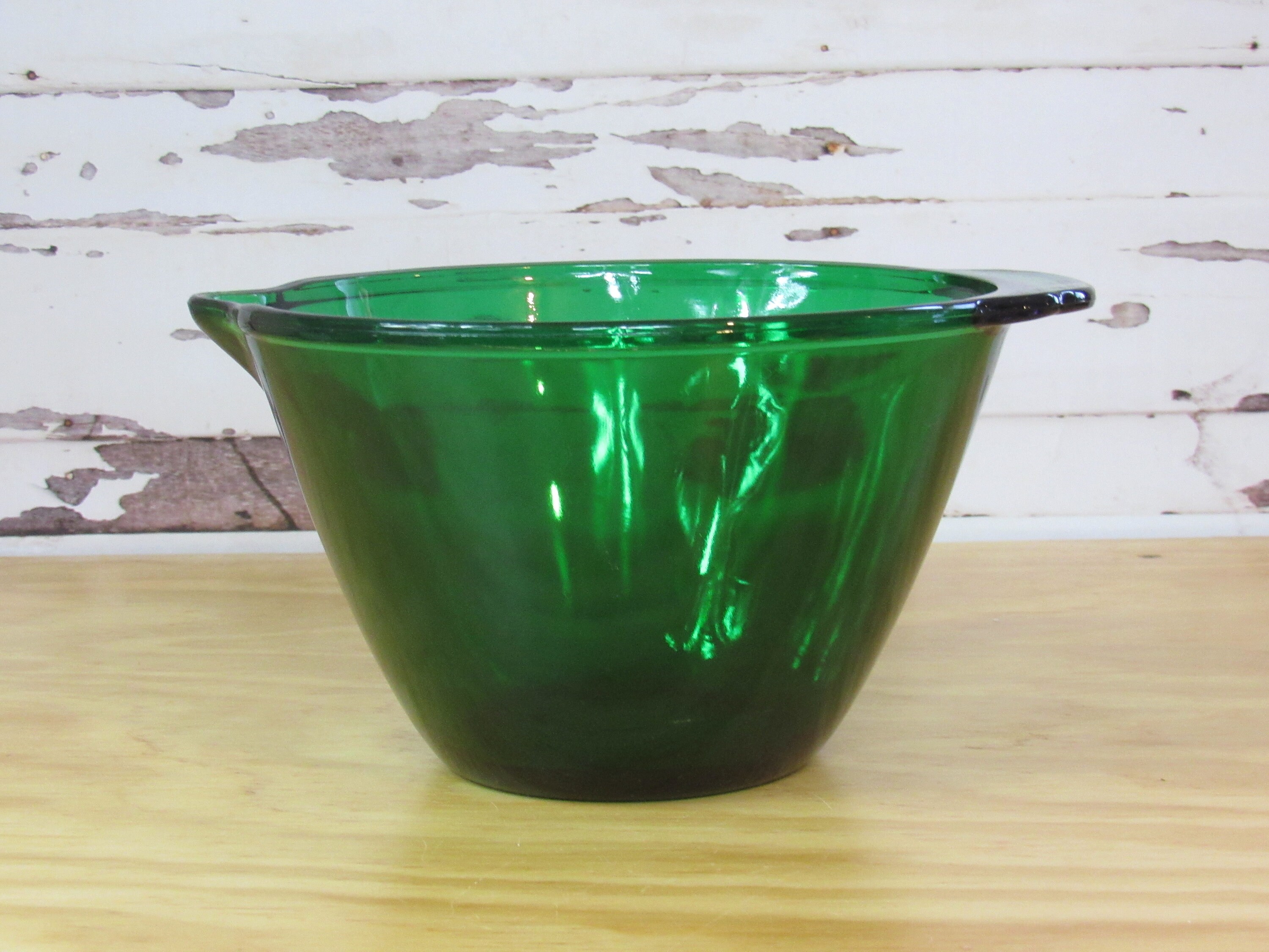 TUFGLAS GREEN Six Cup KITCHEN MIXING BOWL with Handle.. Depression Glass