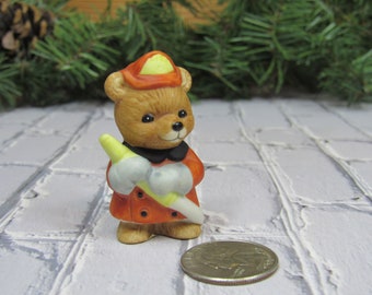 VTG HOMECO Fire Fighter Bear Figurine 8820 - Vintage HomeCo Home Interior Co Little Fireman Bear Knick Knack w Hose #8820