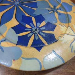 1947 Signed Amateur Artist Hand Painted 7.75&quot; Wood Plate - Retro Blue/Ivory Flowers - One of a Kind Folk Art Wooden Tray - Unique Home Decor