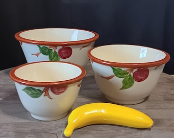 Franciscan Earthenware Nesting Bowls Full Set of 3 -1940s-80s Hand Painted Ceramic Mixing Bowls w Hand Painted Apples, Twigs & Green Leaves