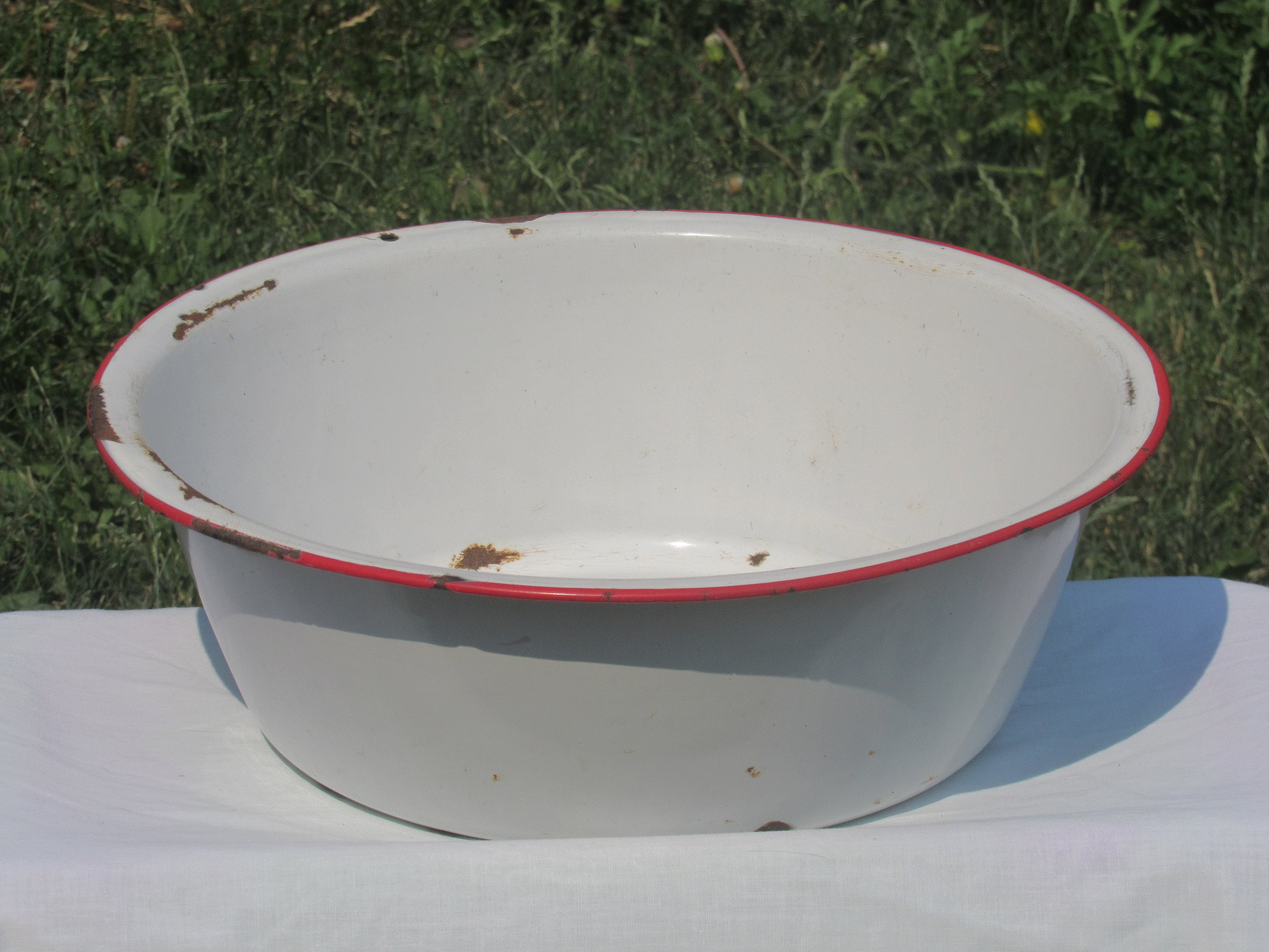 Old Enamelware Wash Tub 15 Diameter Round White Dish Etsy
